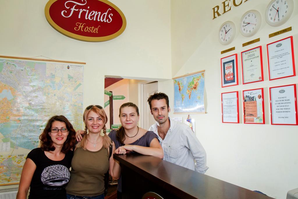 Friends Hostel Bukarest Exteriör bild